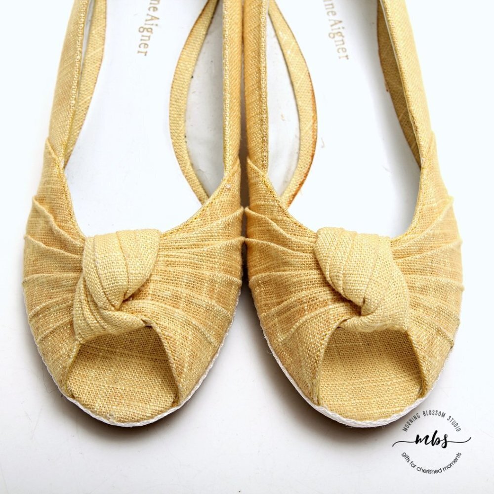 NWT Etienne Aigner Textile Diplomat Wedges‎ Yellow - Picture 11 of 15